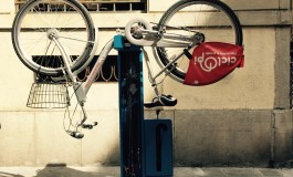 Pisa: ecco la postazione per gonfiare e riparare la bici