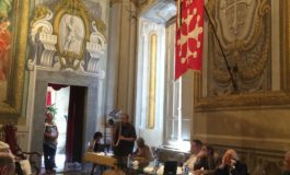 Pisa, Consiglio comunale: inizio tra problemi di audio e proteste