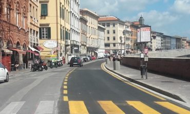 Pisa, in Lungarno Pacinotti lavori sospesi per il Giugno Pisano