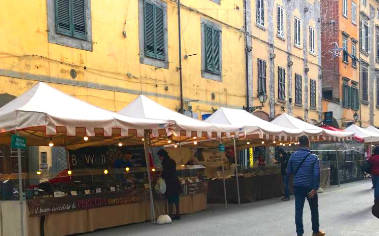 Mercatini in Borgo, Confcommercio non ci sta