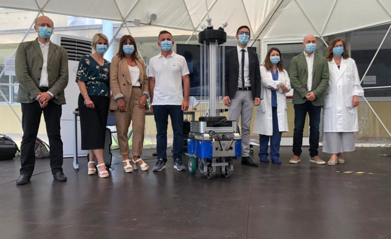 Coronavirus, arriva il primo robot mobile per la disinfezione di spazi e superfici