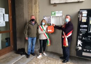 Torre dell’Orologio, rimesso al suo posto un defibrillatore rubato alcuni mesi fa