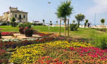 Il litorale cambia volto, inaugurata piazza Gorgona a Marina di Pisa