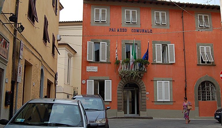 L’Unione Valdera pubblica i bandi di due concorsi pubblici. Si cercano profili amministrativi e tecnici﻿