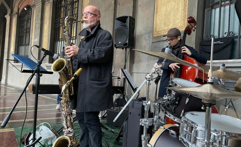 ﻿Natale, fino al 30 dicembre concerti delle scuole di musica pisane nello spazio sotto le logge in piazza Vittorio Emanuele