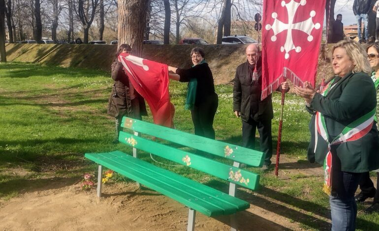 ﻿Sul Viale delle Piagge inaugurata la “panchina verde per la vita”