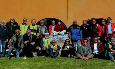 ﻿Vespa a Calcinaia in posa davanti al Museo della Ceramica