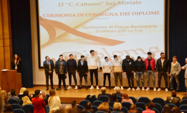 All'istituto “Carlo Cattaneo” di San Miniato torna la cerimonia della consegna dei diplomi﻿