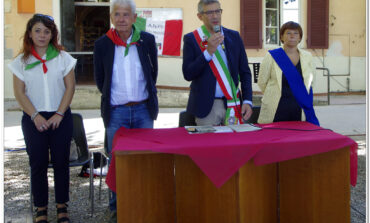 ﻿La commemorazione della Liberazione di Calcinaia con la premiazione dei centisti e la consegna della Costituzione ai 18enni