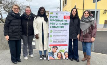 Un punto informativo alla stazione di San Romano